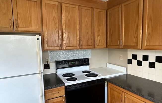 1 bed, 1 bath, $1,250, Unit 3336