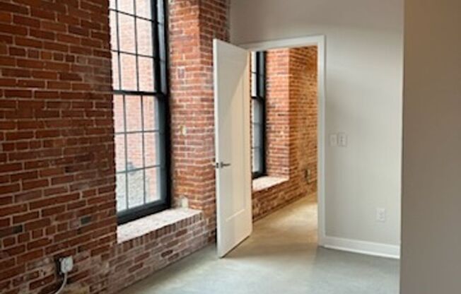 1 bed, 1 bath, 581 sqft, $1,625, Unit 1140