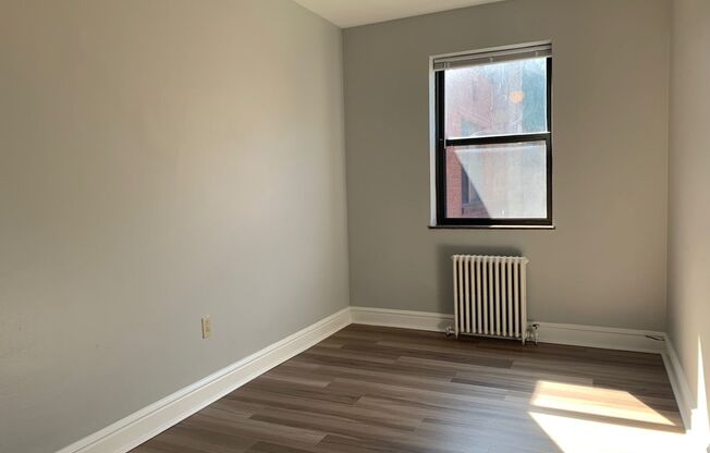 3 beds, 1 bath, 1,000 sqft, $1,999, Unit 6236 Fifth Ave. #300A
