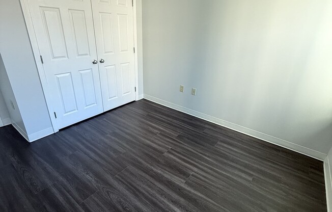 3 beds, 2 baths, 1,295 sqft, $4,900, Unit 612
