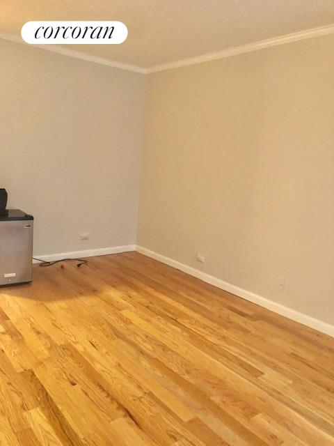 155 E 38 ST