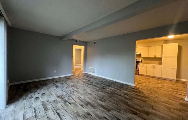 2 beds, 1 bath, 850 sqft, $1,150, Unit 959-203