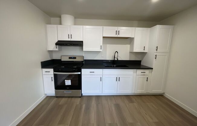 1 bed, 1 bath, $1,750, Unit Unit 305