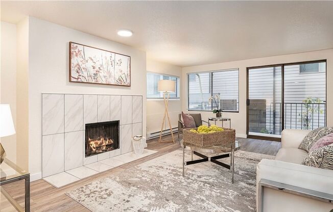 Light Filled Remodeled Condo w/ Secure Parking Included- Queen Anne