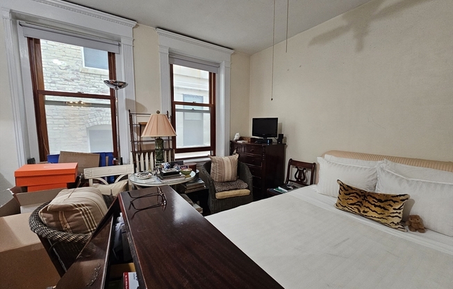 Studio, 1 bath, 275 sqft, $2,250, Unit 500