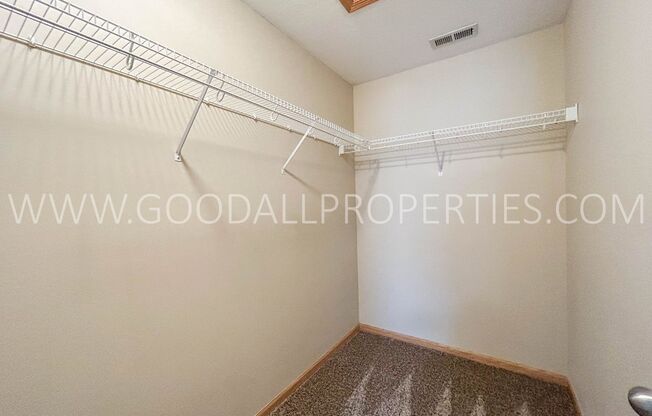 2 beds, 2.5 baths, $1,595