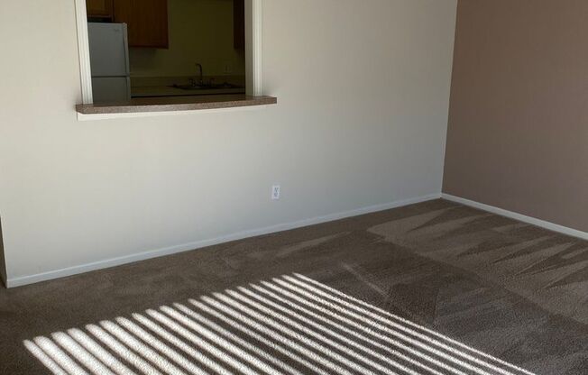 1 bed, 1 bath, 672 sqft, $870, Unit 2-13