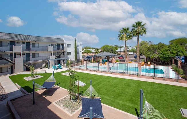Courtyard at The Link at 4th Ave Apartments