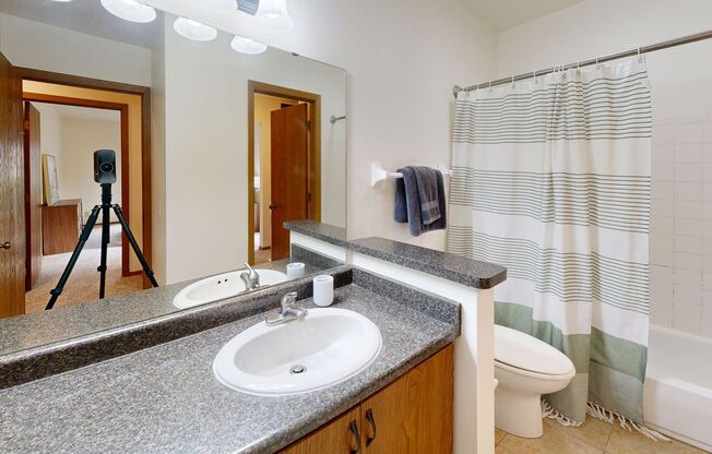 2 beds, 1 bath, 980 sqft, $1,695, Unit 7518CC