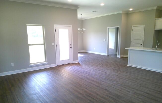 JUST REDUCED!! PLUS..***Move in Special..1/2 off 1st mo. rent if moved in by the end of the month***