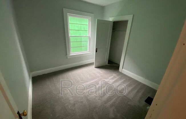 671 E 5 AVE