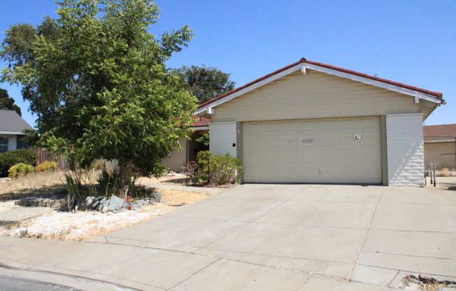 4 Bedroom 2 Bathroom Spacious Pittsburg Home in Court Location with Two Garages!