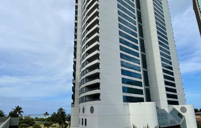 Furnished 2-bedroom with Amazing Ocean View