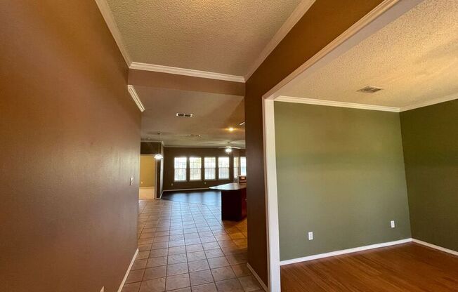 8211 QUINCY AVE