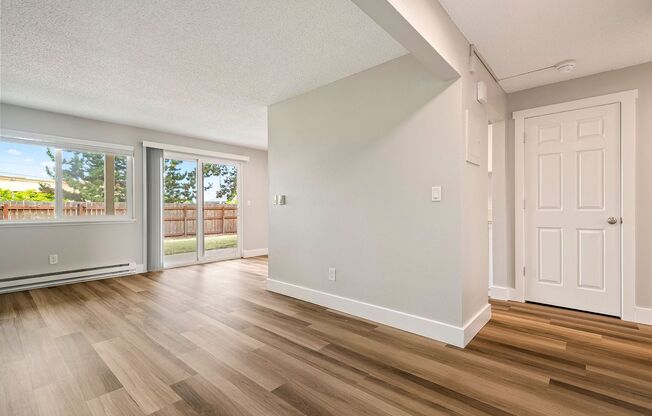 1 bed, 1 bath, 638 sqft, $1,395, Unit 44