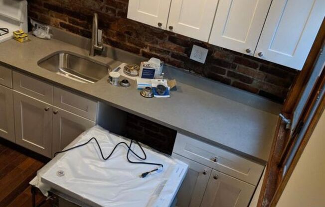 One Bedroom with office Trinity on Fabric Row