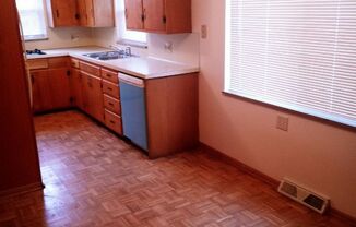 3 beds, 1 bath, $1,395