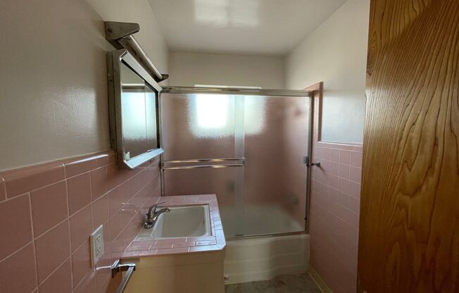 1 bed, 1 bath, $1,995