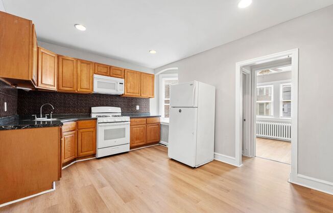⭐⭐⭐UPDATED 3 BEDROOMS AND 1BATH HOME WITH FINISHED BASEMENT WITH BONUS ROOM
