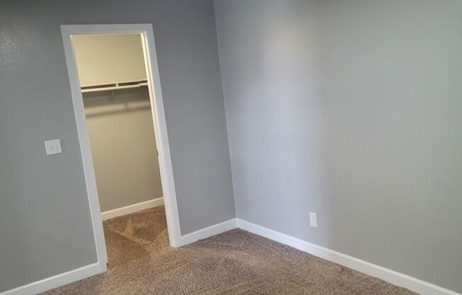 2 beds, 1 bath, 850 sqft, $1,575, Unit 1107 D5