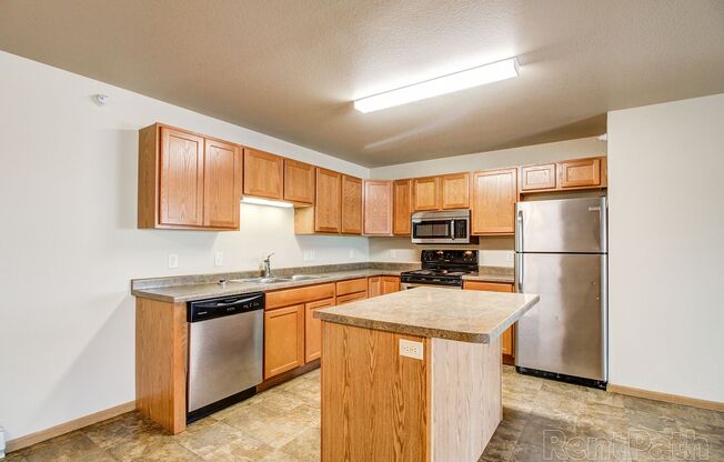 3 beds, 2 baths, 1,342 sqft, $1,365, Unit 2213-308