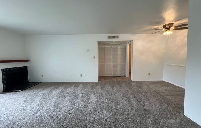 1 bed, 1 bath, 660 sqft, $1,000, Unit 1204