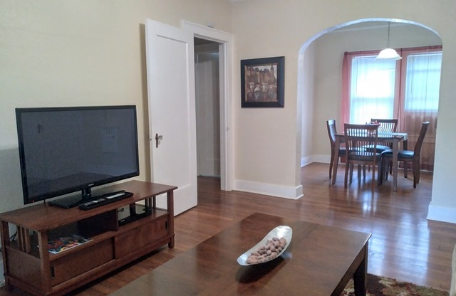 127 W. Craig Pl