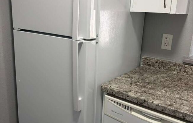 2 beds, 1 bath, 867 sqft, $1,285, Unit 601 I201