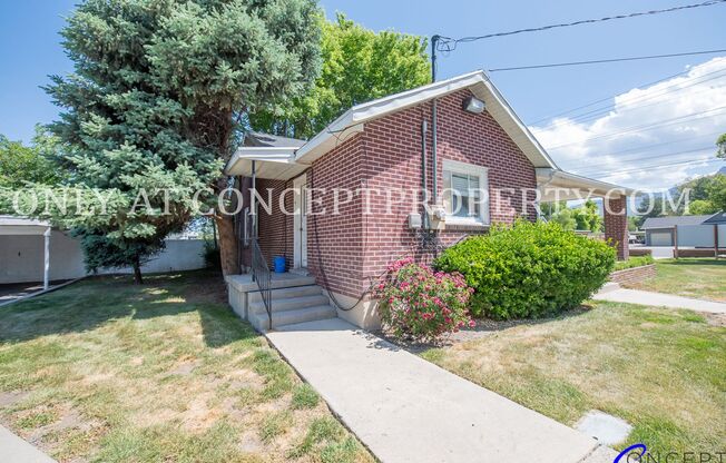 2 beds, 1 bath, 880 sqft, $1,249, Unit 17