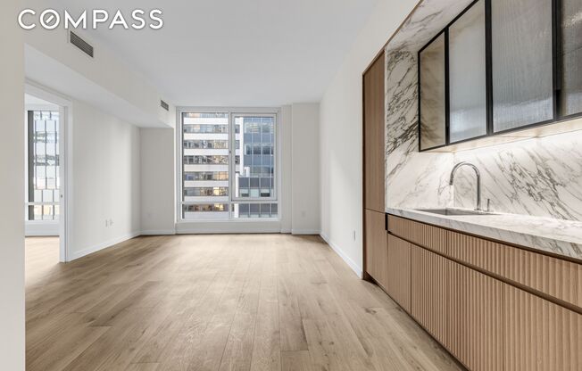 135 E 47 ST