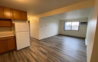 3 beds, 1 bath, $1,100, Unit 9