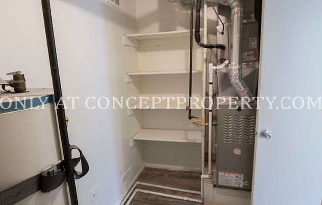 2 beds, 1 bath, 810 sqft, $1,299, Unit 34