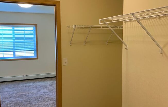 1 bed, 1 bath, 673 sqft, $1,010, Unit 615-107