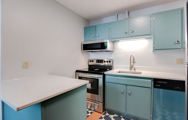 1 bed, 1 bath, 700 sqft, $1,225, Unit #3