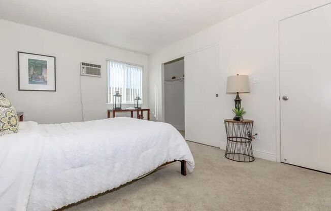 1 bed, 1 bath, 700 sqft, $1,320, Unit 04-202