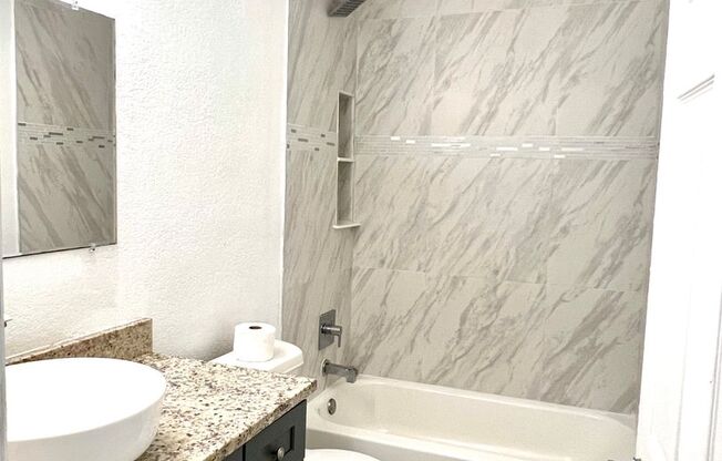 2-Bedroom, 1-Bath Unit for Rent in Downtown Lakeland – Newly Renovated