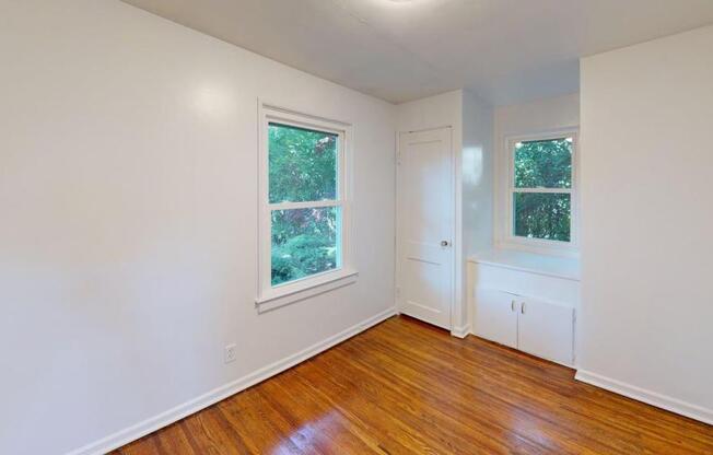 250 MERCER AVE
