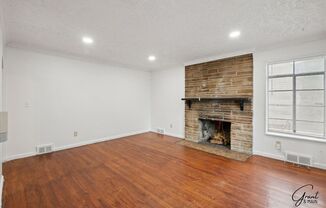 3 beds, 1 bath, $1,300