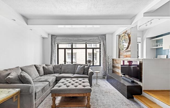 25 W 54 ST
