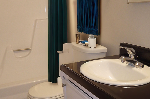 1 bed, 1 bath, 720 sqft, $1,100, Unit 702 Donner Pass Unit D