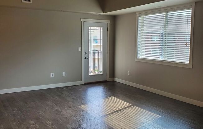 1 bed, 1 bath, $1,295, Unit 340