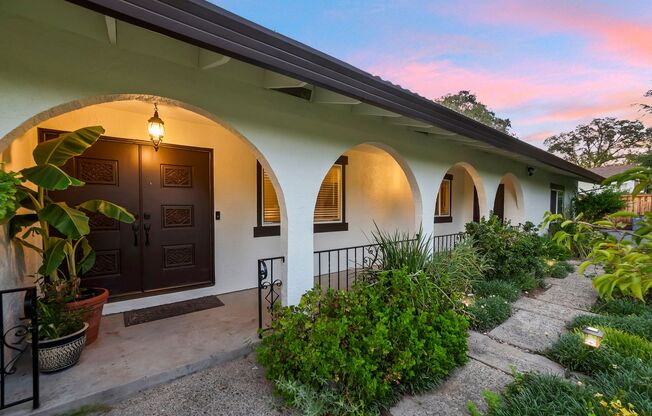 4305 WHISPERING OAKS CIR