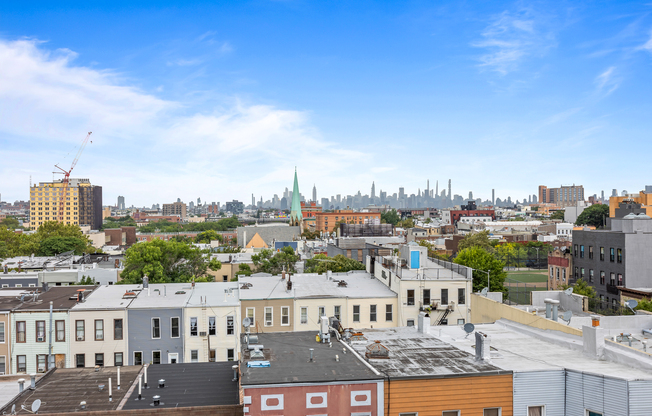 1390 PUTNAM AVE