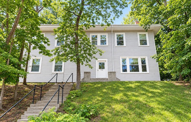 5 beds, 2 baths, 1,700 sqft, $4,650, Unit 1