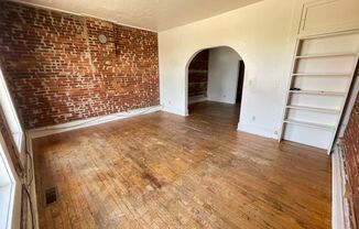 5 Points Apts Main Street-TETZ