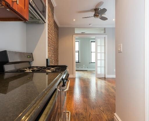 1 bed, 1 bath, $3,995, Unit 11