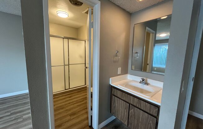 1 bed, 2 baths, 900 sqft, $2,300, Unit 107