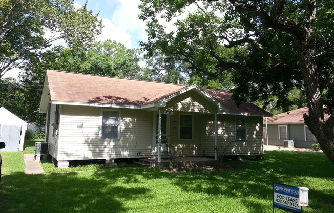 2110 N GALVESTON AVE