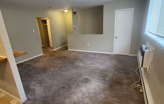 1 bed, 1 bath, $1,050, Unit D02