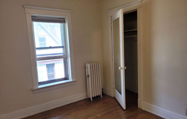 1 bed, 1 bath, $1,125, Unit 11